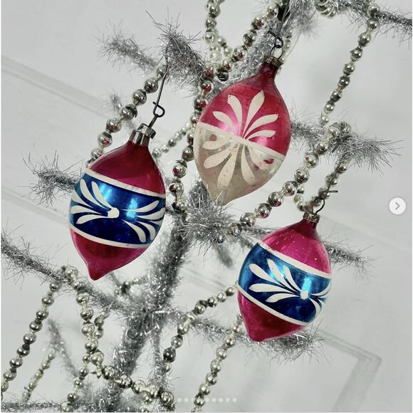 Vintage Christmas Tree Ornaments Teardrop Pink Aqua Blue Glass Poland Set 3 - Picture 1 of 9